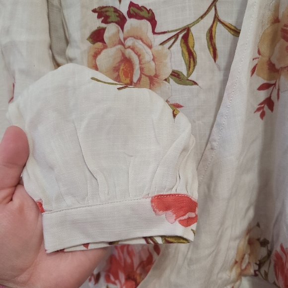 🆕️O'Neill Floral Women's Top - Cream and Pink Floral Blouse NWT - Picture 7 of 9